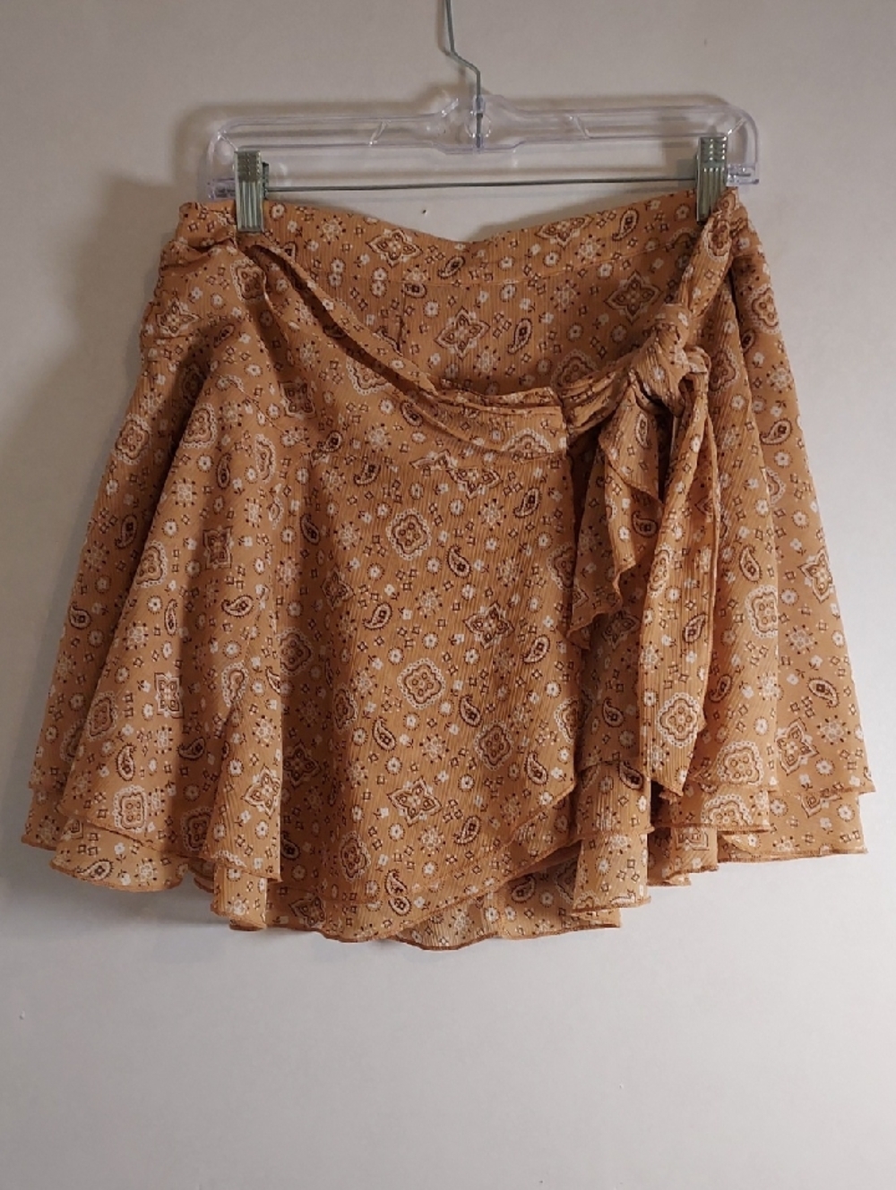 Aerie wrap around Skirt ( LARGE)